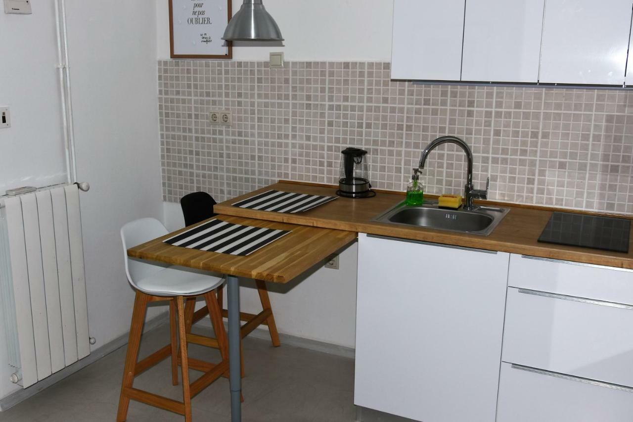 Jazzy Apartment ซาเกร็บ ภายนอก รูปภาพ